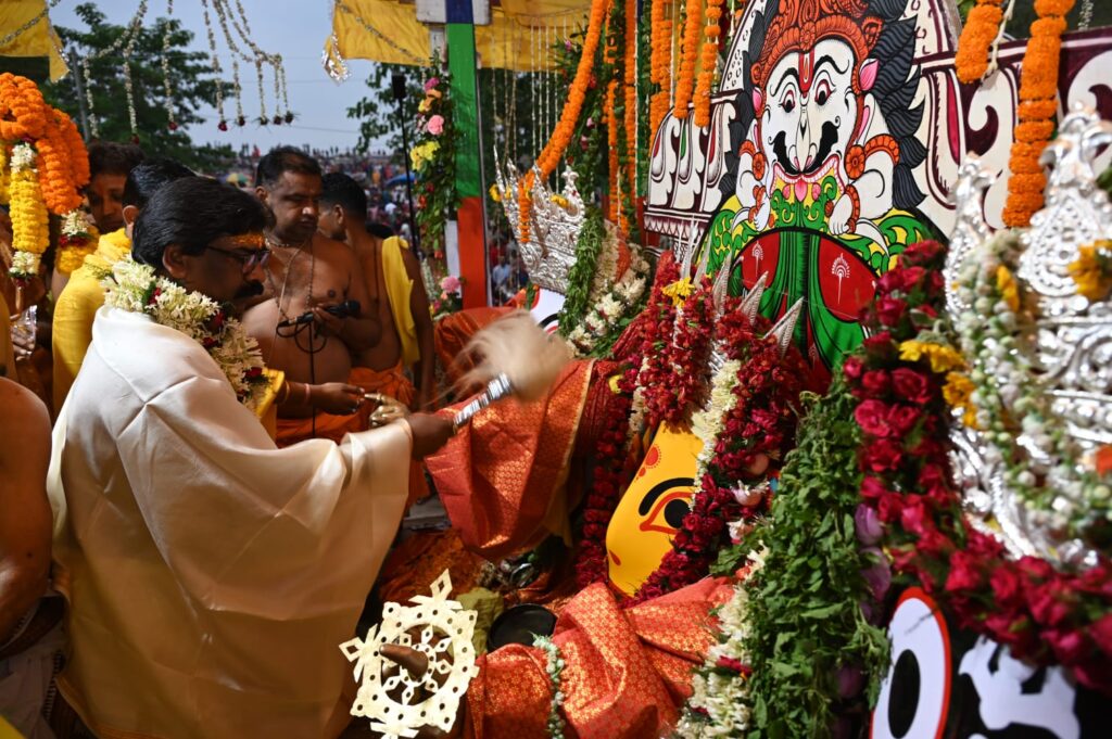 jharkhand Governor and CM participated in Rath Yatra Festival