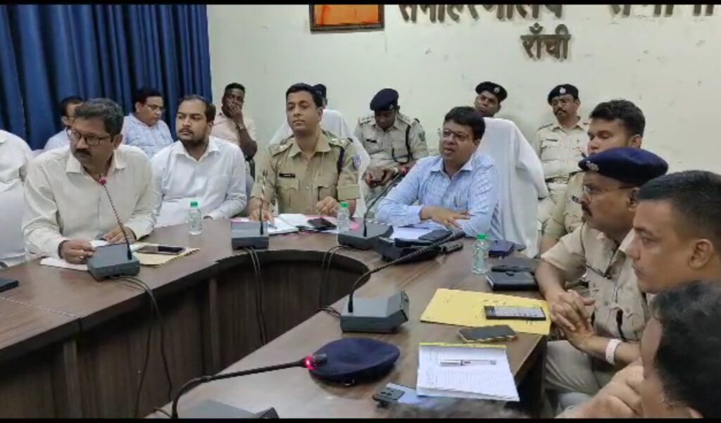 बकरीद में असामाजिक तत्वों पर रहेगी पैनी नजर । सीसीटीवी से पूरे शहर की निगरानी की जाएगी