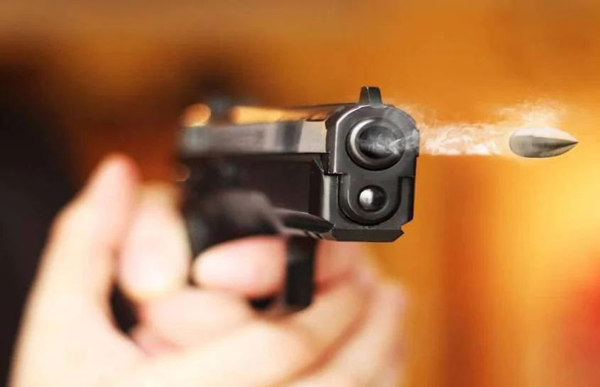 2 Big news: Bodyguard of High Court judge shot dead. Dead body of a youth found in the pond near Harmu Chowk