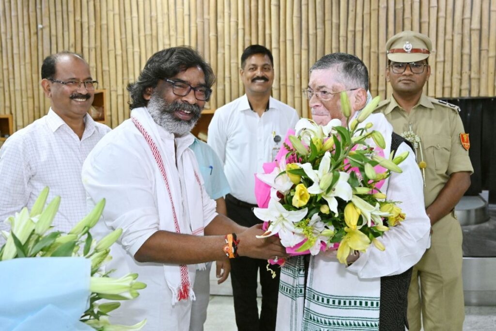 गणतंत्र दिवस : मोरहाबादी मैदान में राज्यपाल संतोष गंगवार व दुमका में सीएम हेमंत सोरेन फहराएंगे तिरंगा Jharkhand districts news | jharkhand latest news | jharkhand latest hindi news | jharkhand news box bharat