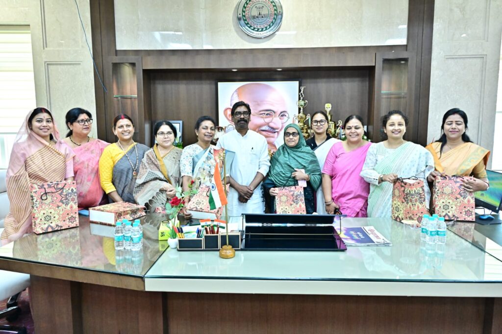 Chief Minister Hemant Soren with woman MLAs in Jharkhand Assembly.