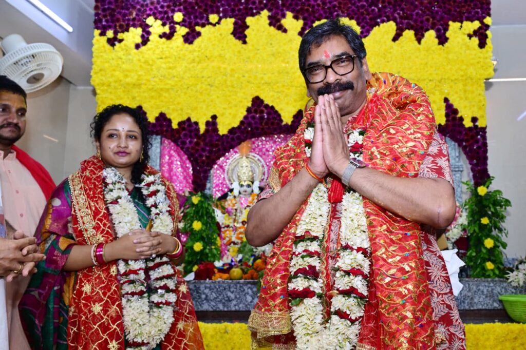 CM Hemant Soren and Kalpana Soren performing Ram Navami puja at residence temple in Jharkhand